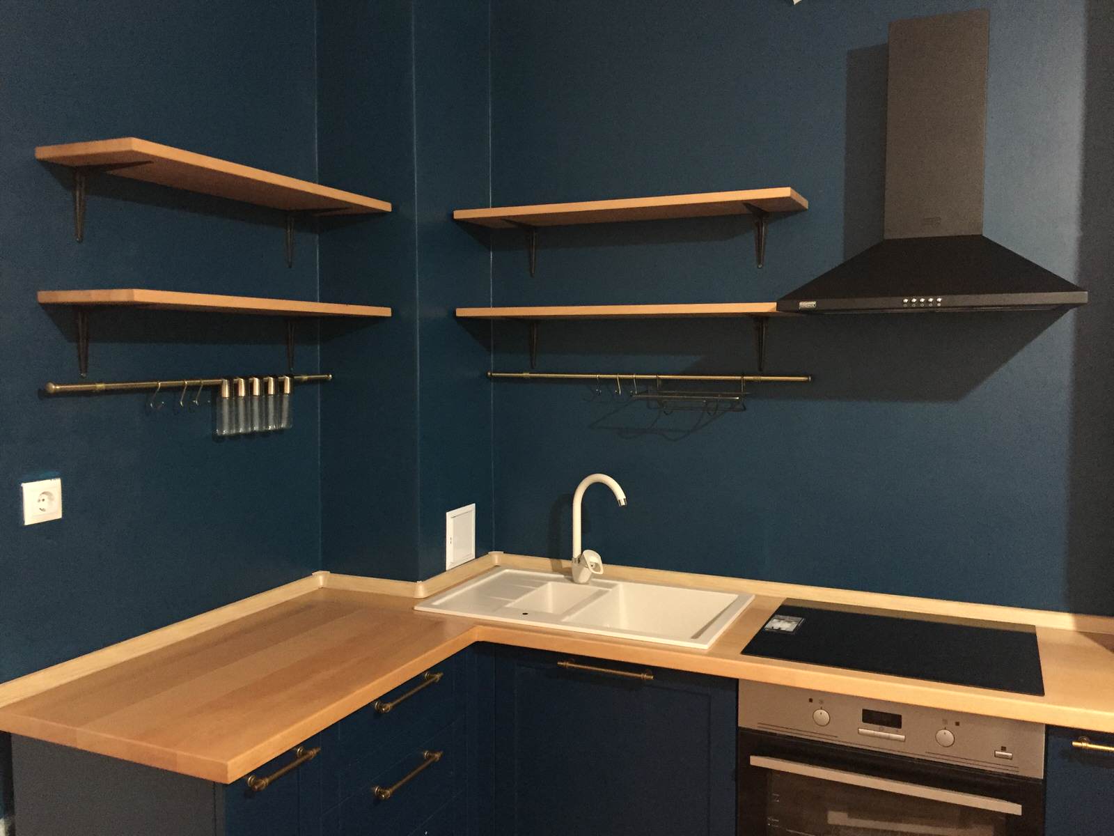 Синяя кухня