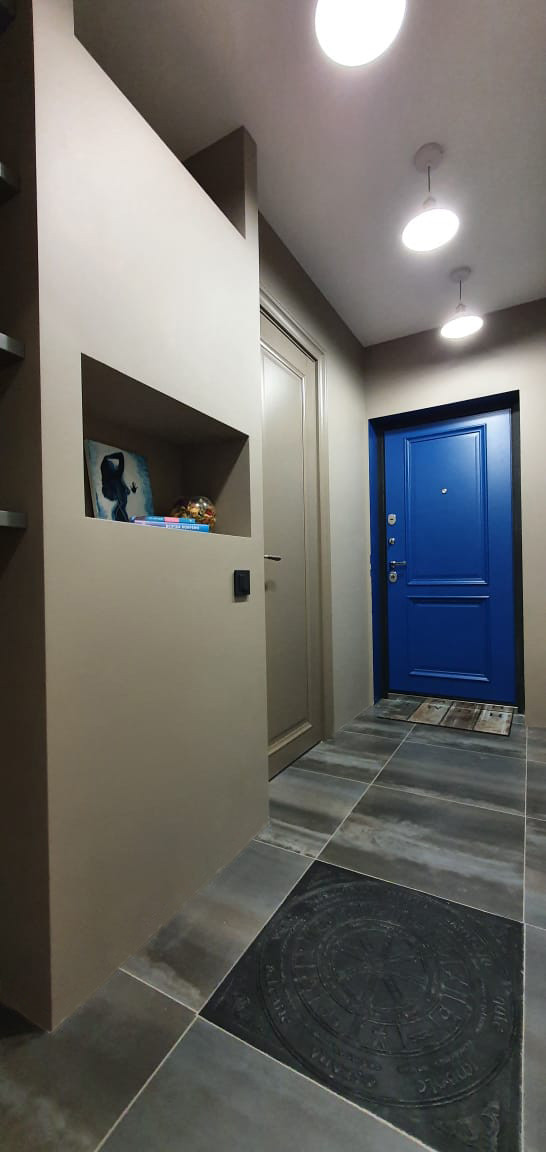 "Гнездо" для художникаВид на входную дверь