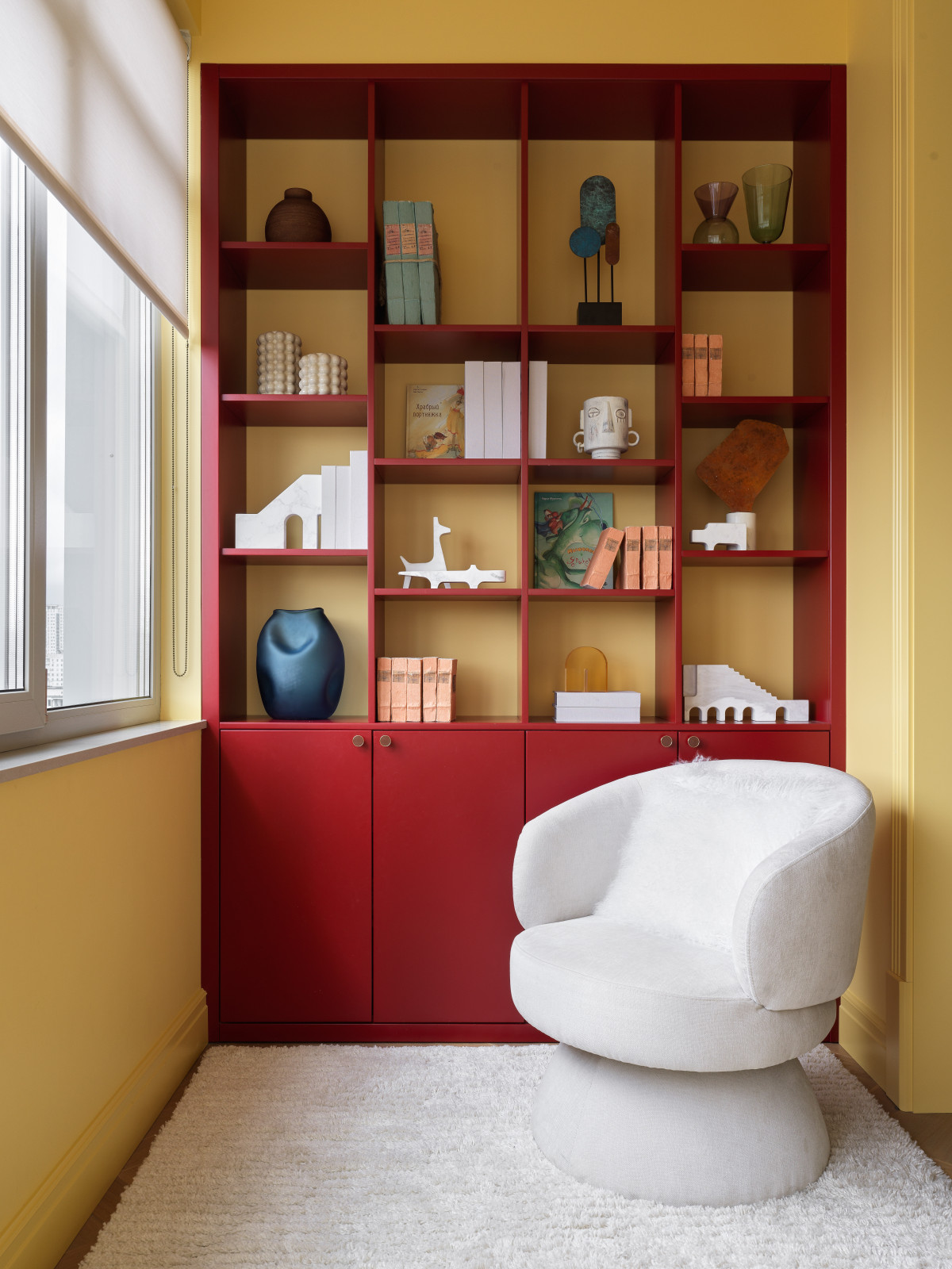 Яркая квартира с классическими элементами