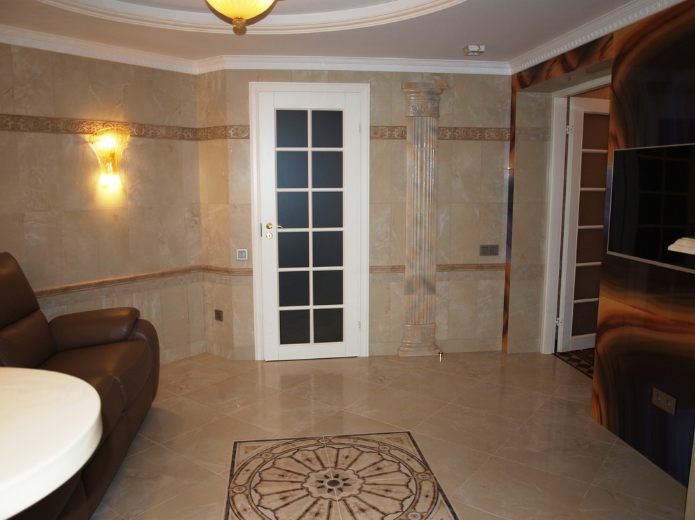 Дом на склоне холма