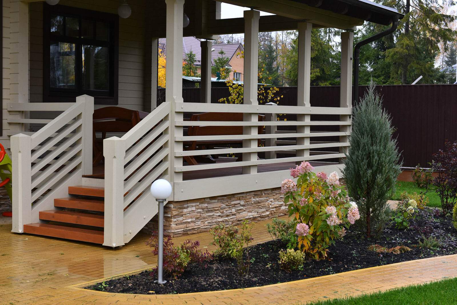 Терраса и дом