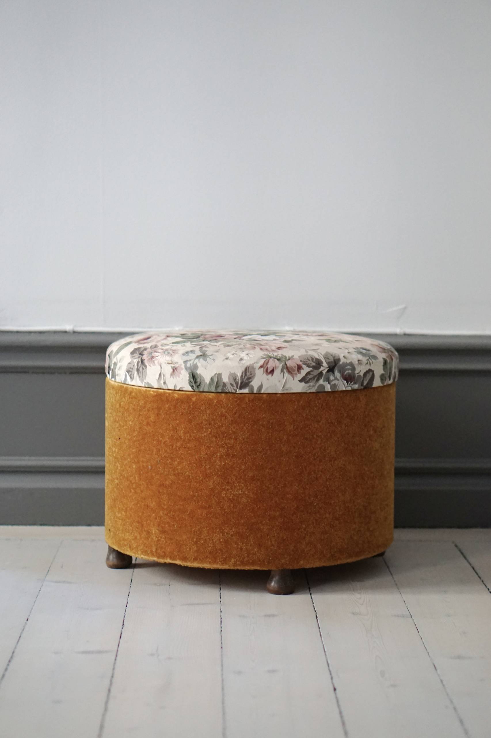 Своими руками: Как перетянуть пуф