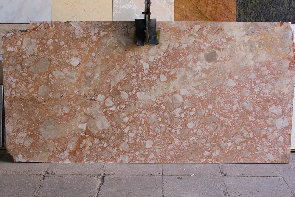 Классы и категории мрамора: Как они «диктуют» цену камня