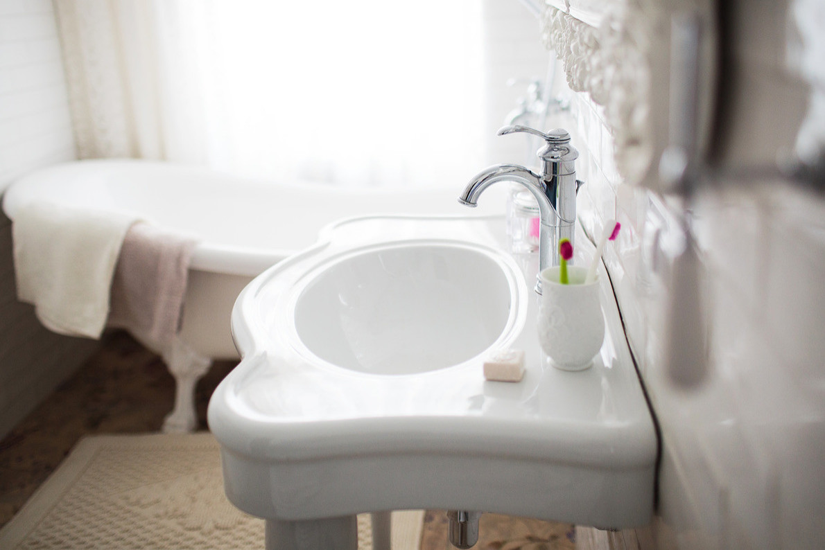 Чердак на Исаакиевской площади или квартира для одной девушки