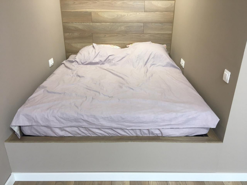 Обложка проекта: кровать подиум.