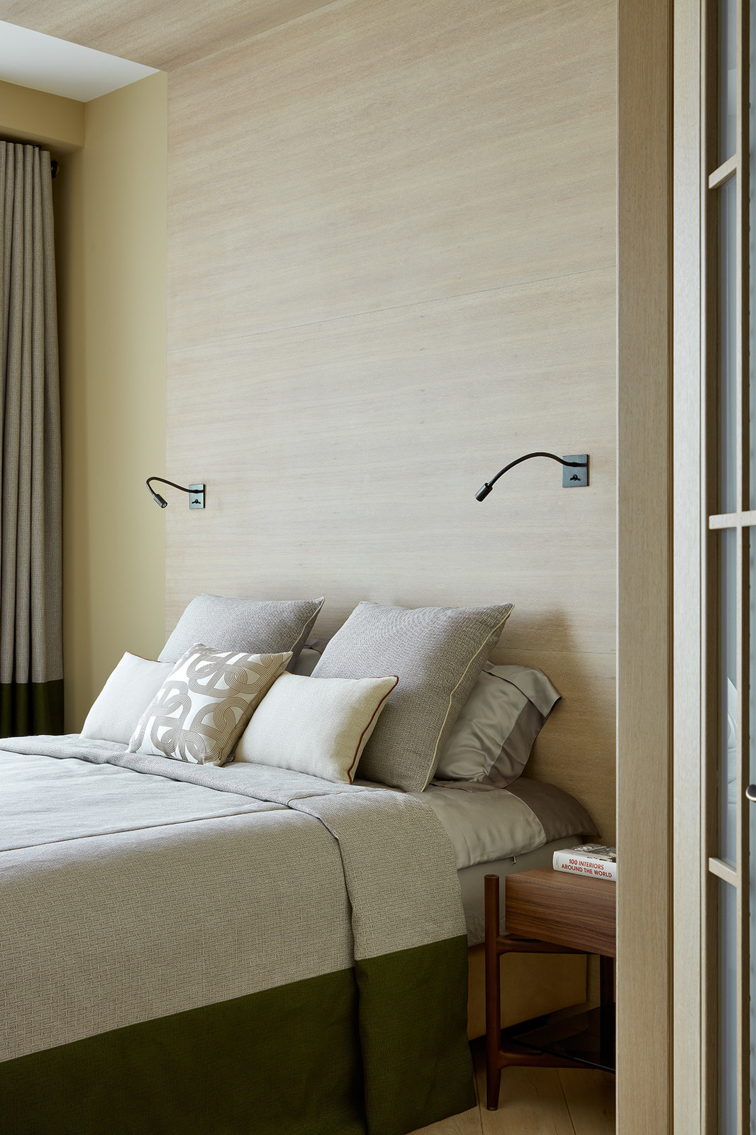 Дом на Мосфильмовской