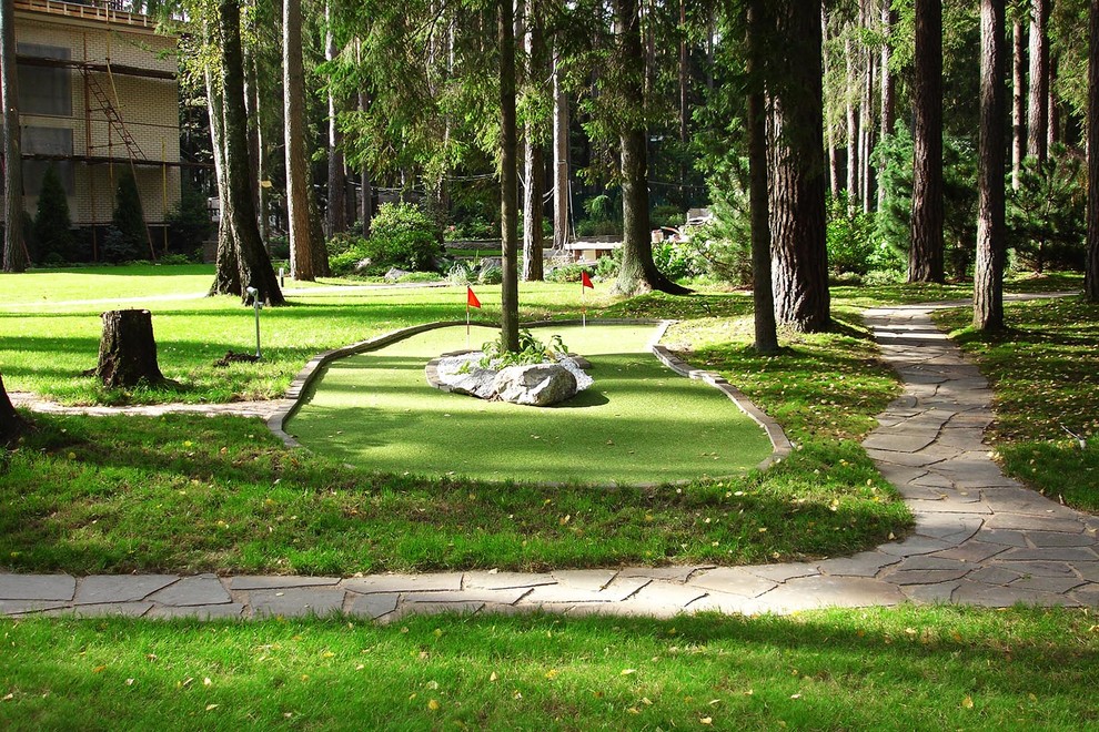Сад с водоемом в КП " Сосновый Бор"