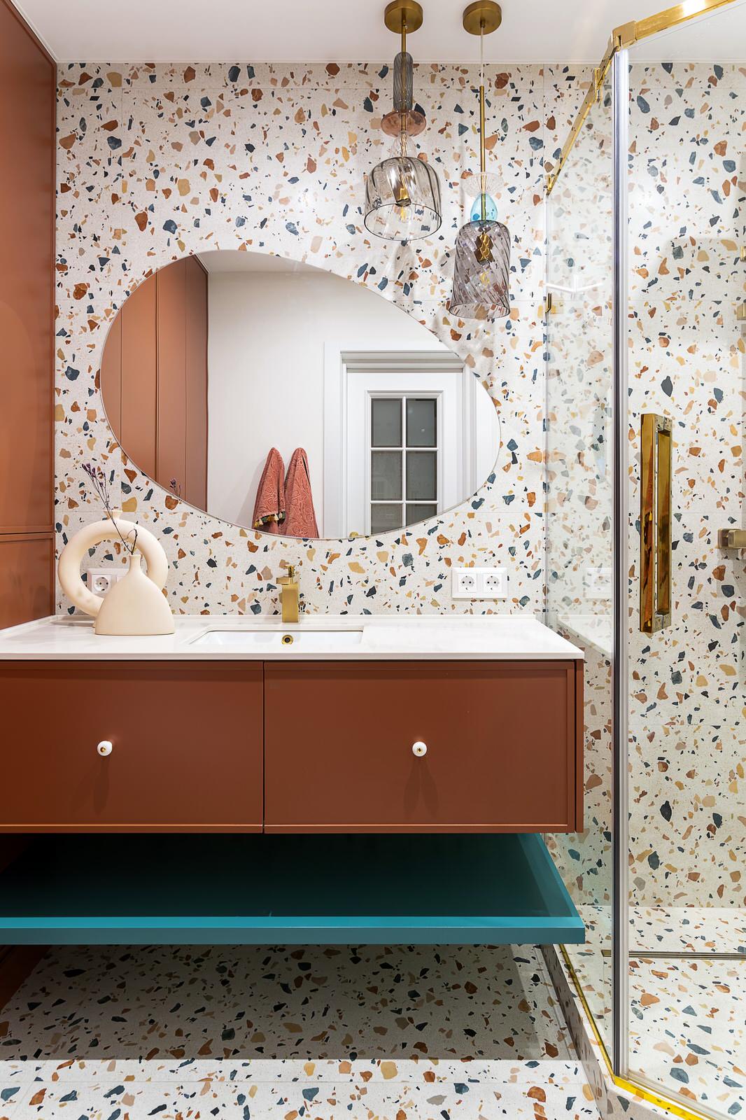 Обложка проекта: Реализованный проект квартиры в ярких тонах, г.Находка