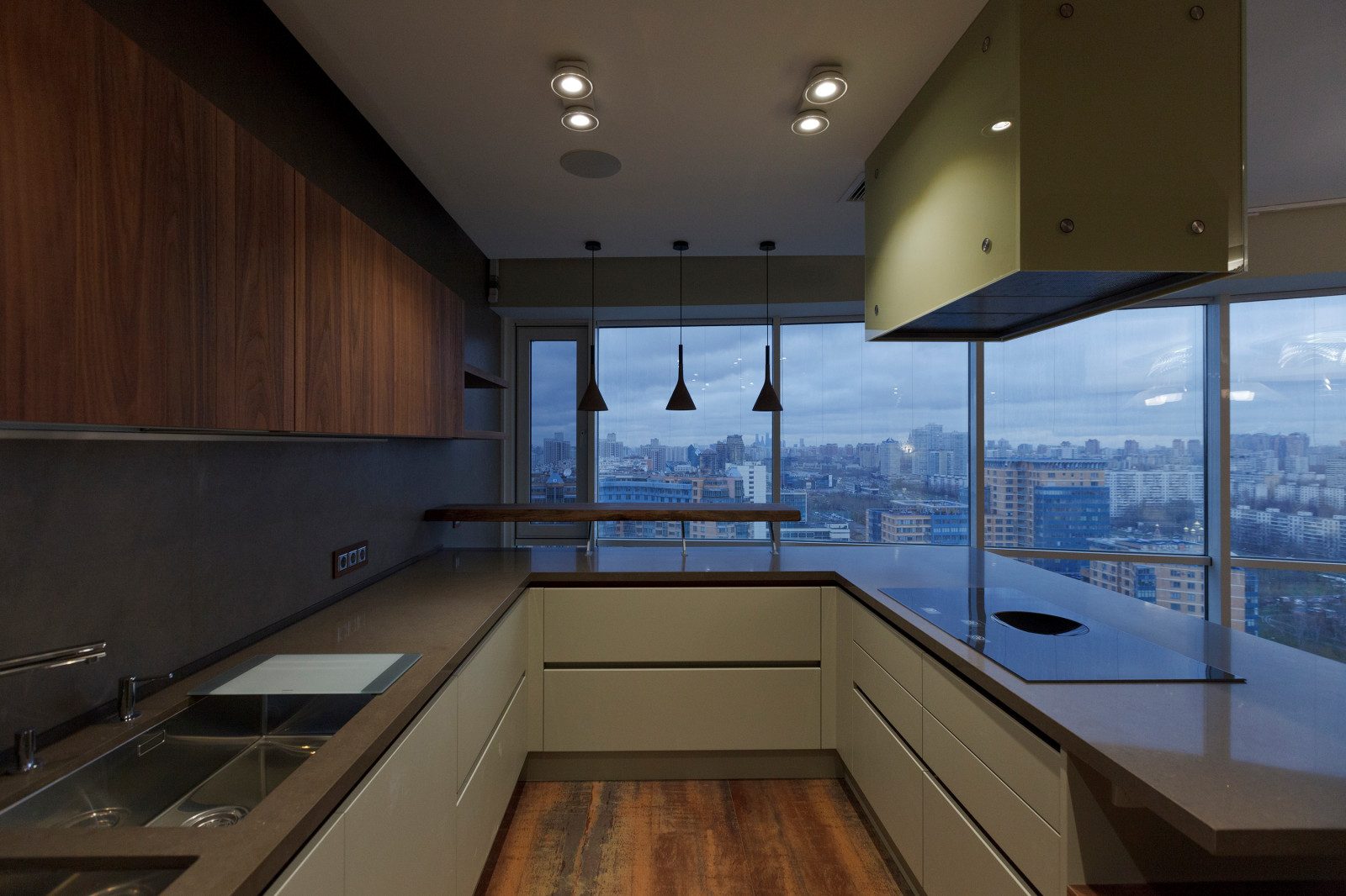 Дмитрий Сахаров