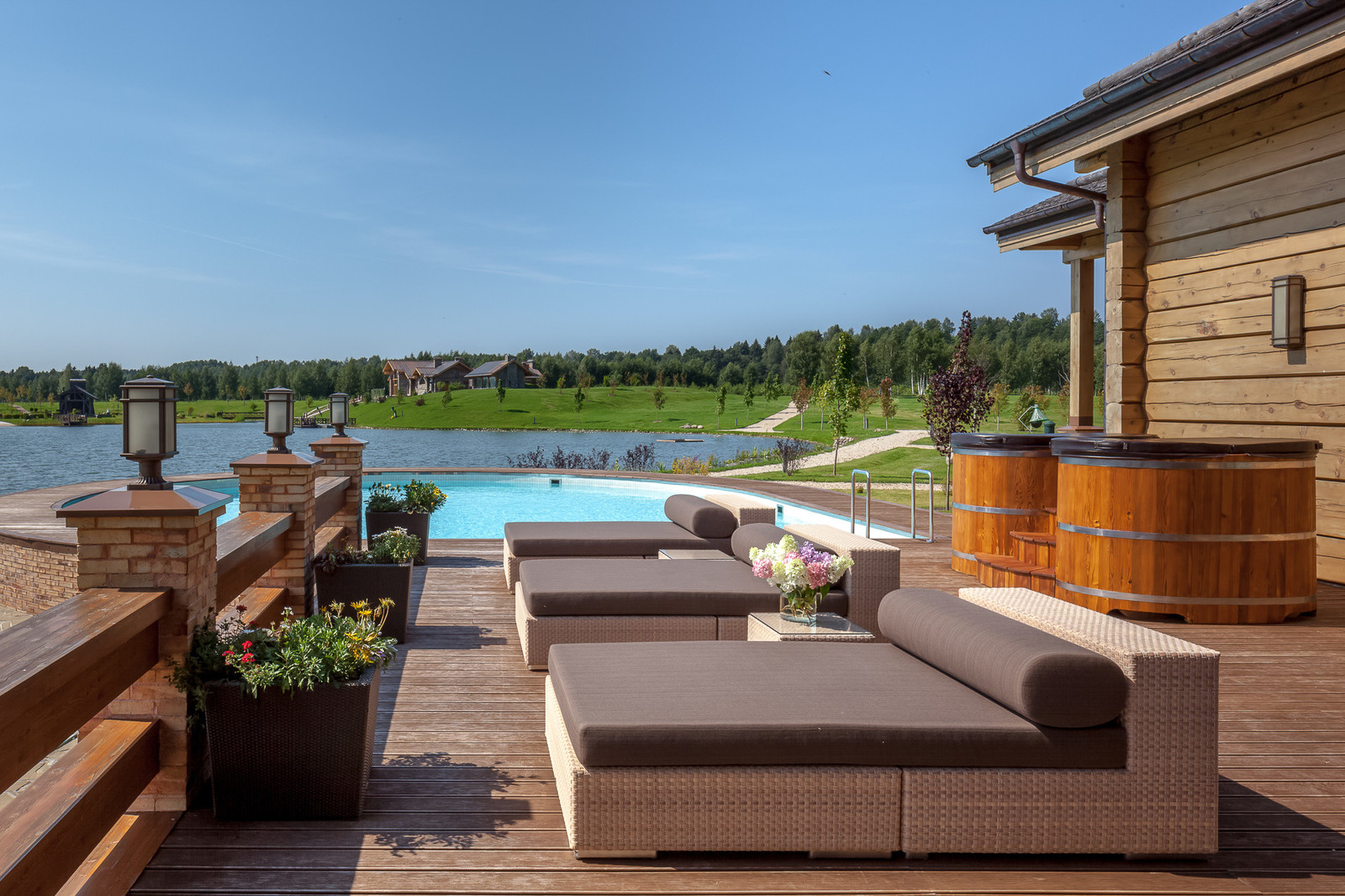 Обложка альбома: Спиридоновы 3 Этаж