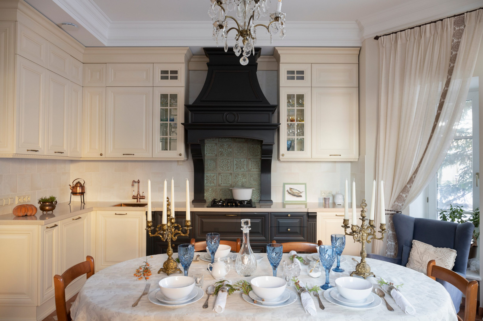 Гостиная с аркой