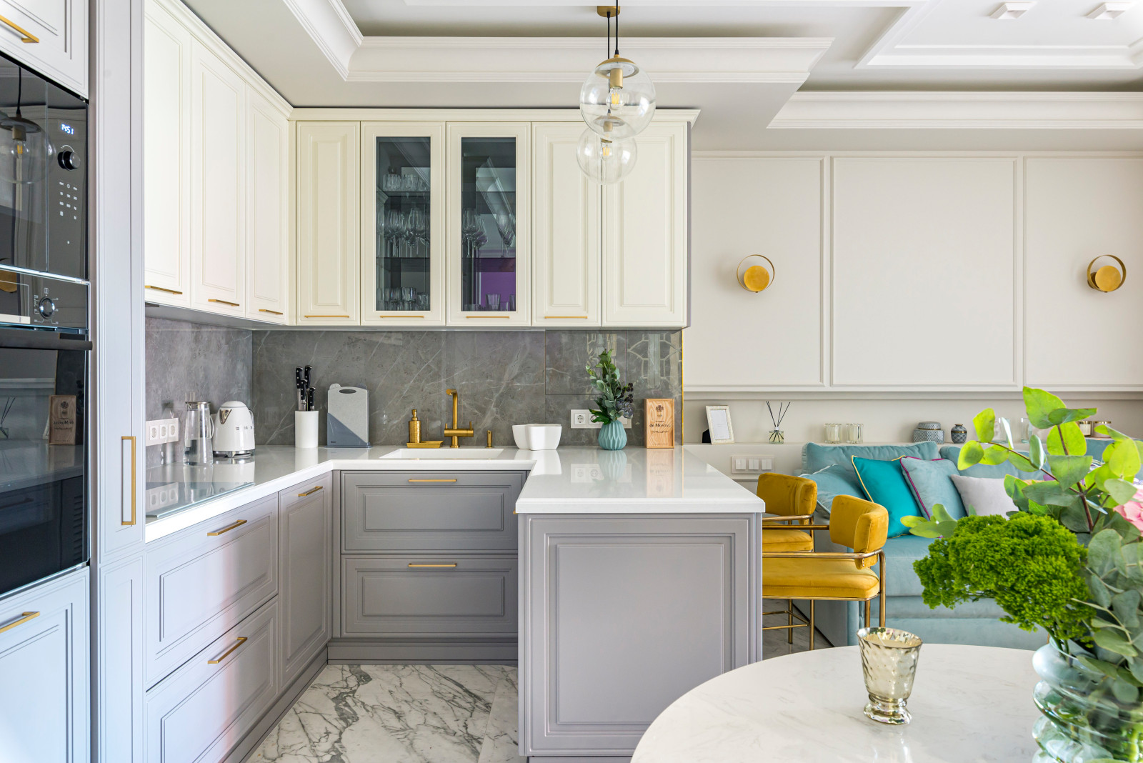 КВАРТИРА НА МИЧУРИНСКОМ ПРОСПЕКТЕ