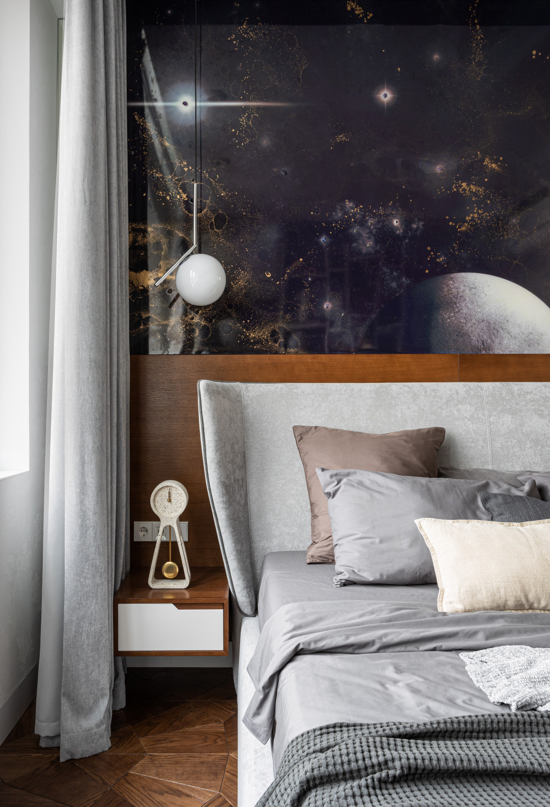 Houzz тур: Интерьер с концепцией Red go, где важен красный цвет