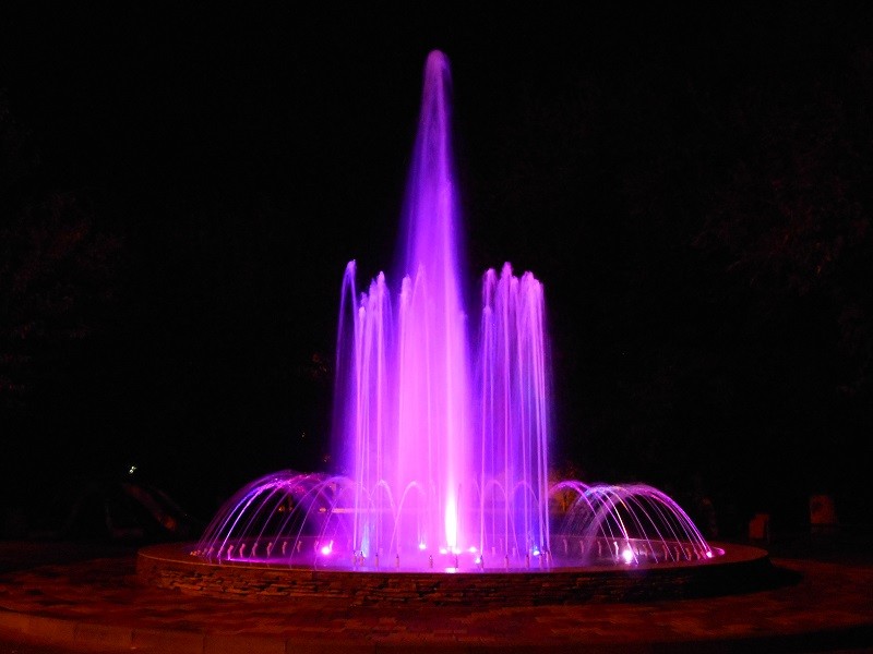 Танцующий фонтан диаметром 6 метров всего за 3 млн.рублей