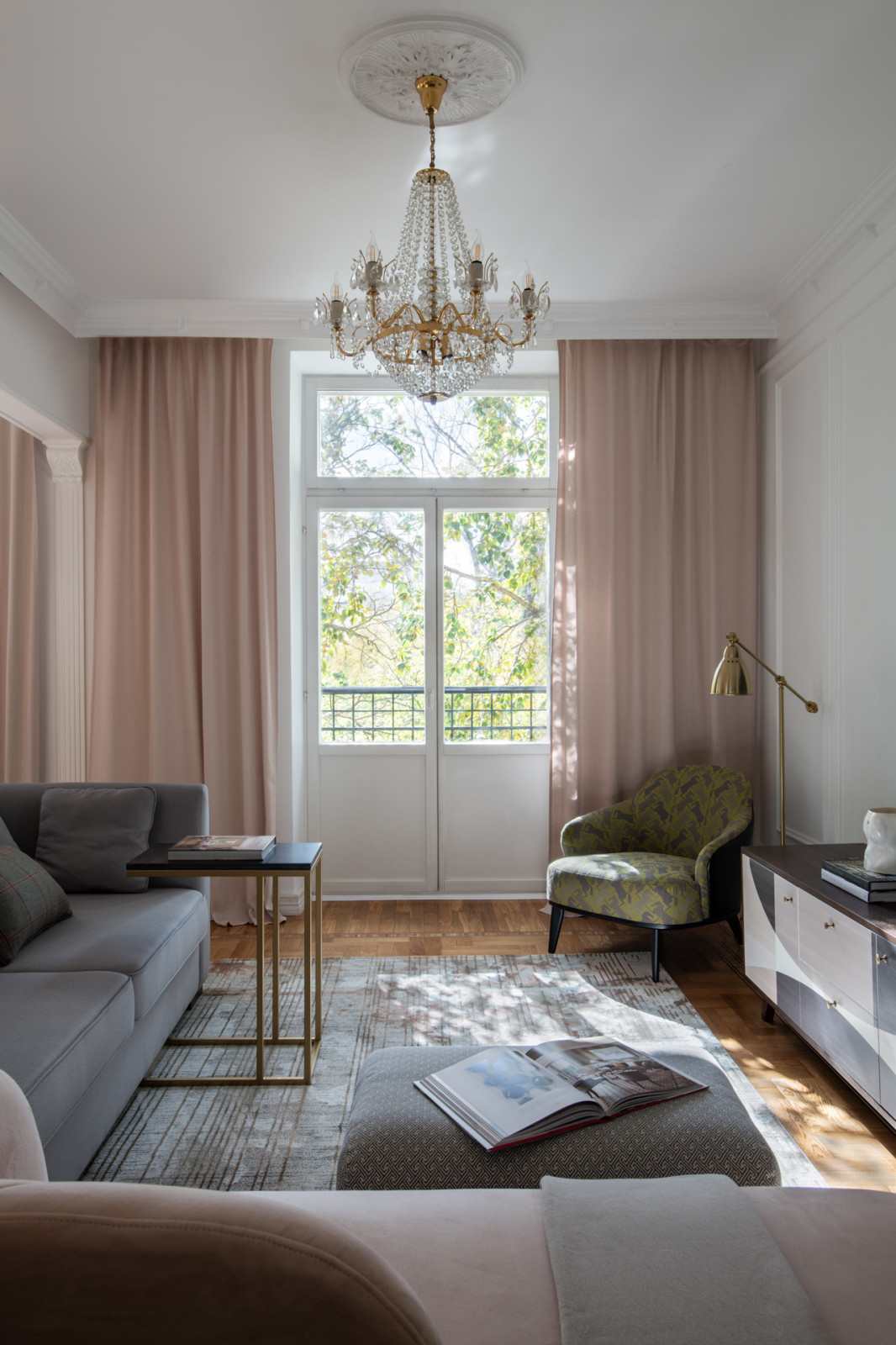 Квартира в сталинке в парижском стиле