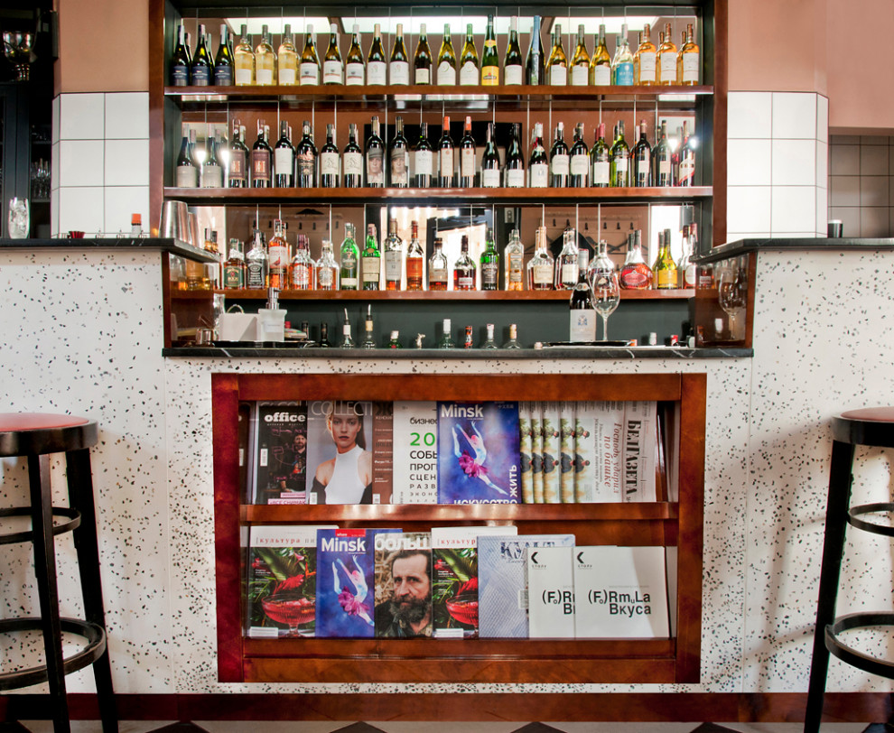 Обложка проекта: Цветная и фактурная метаморфоза News Cafe в Минске