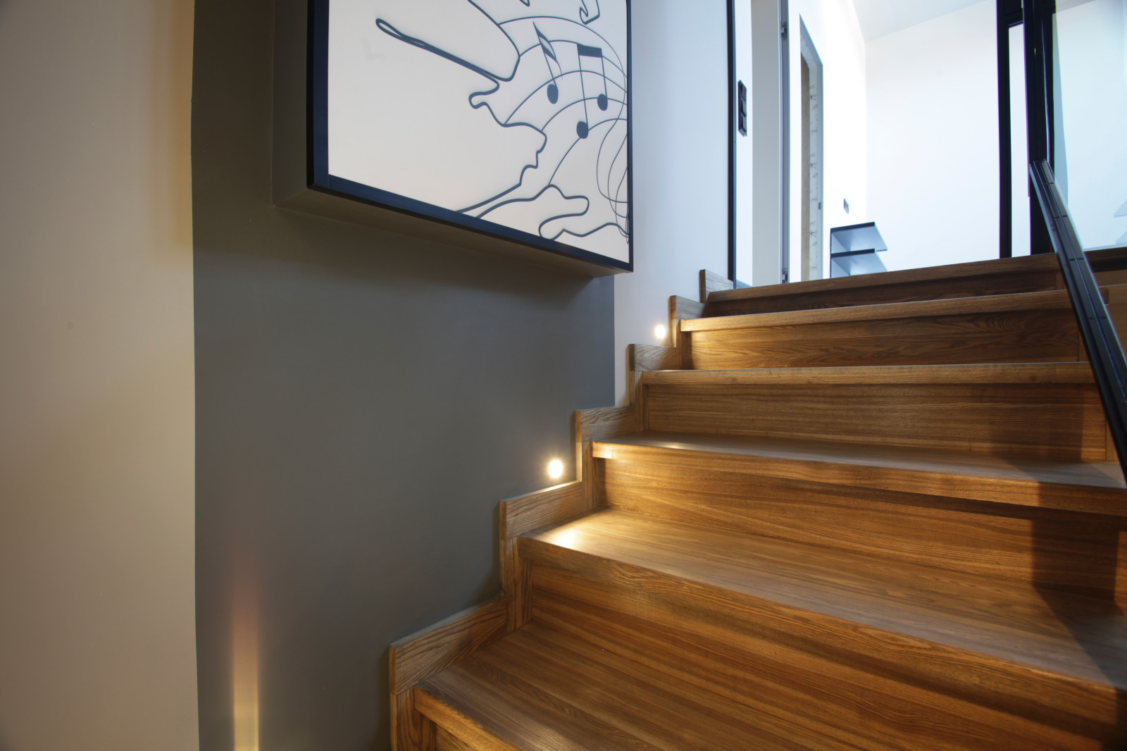 Houzz тур: Таунхаус с детскими-капсулами и фамильным шкафом