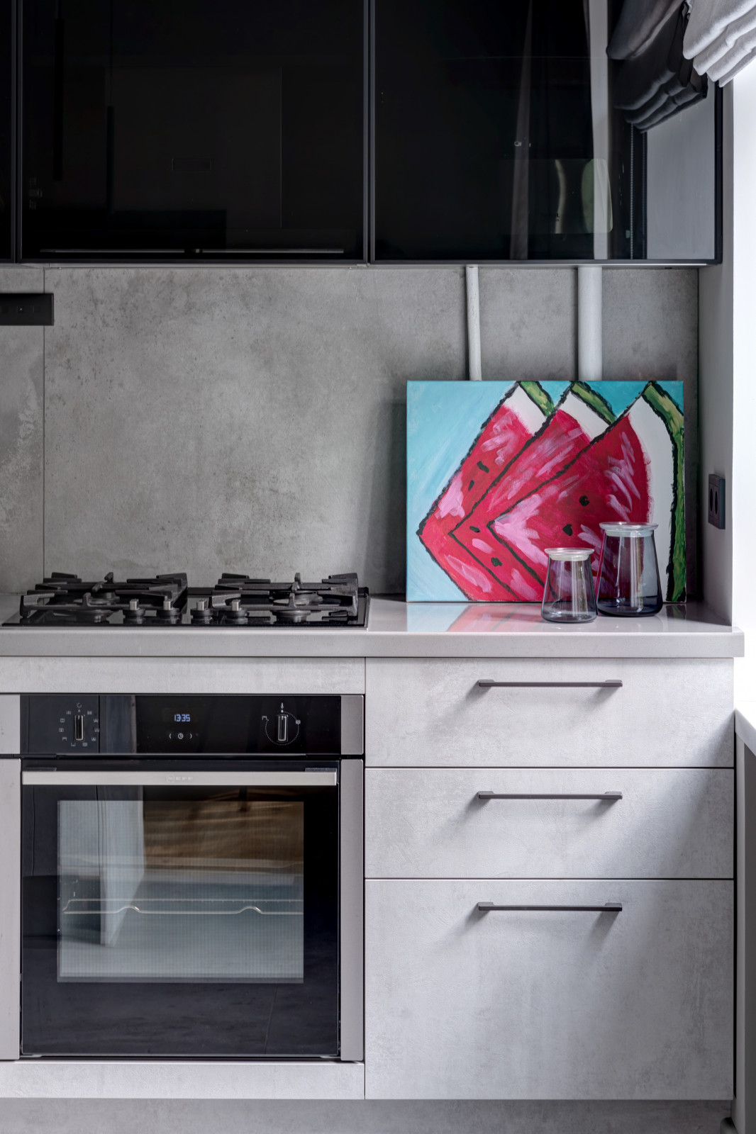 "Смокинг". Квартира на наб. Т. Шевченко