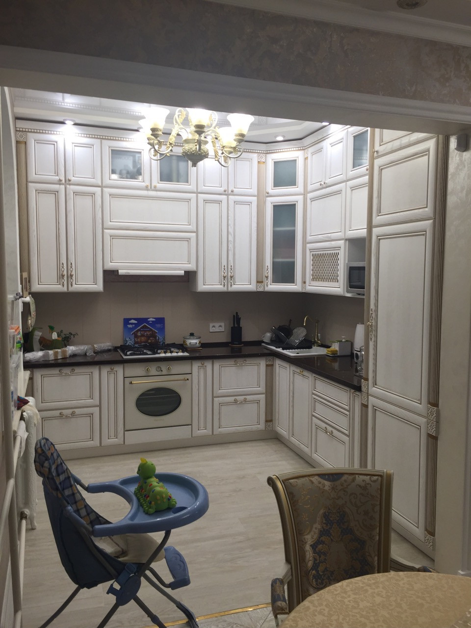 Белая классическая кузня