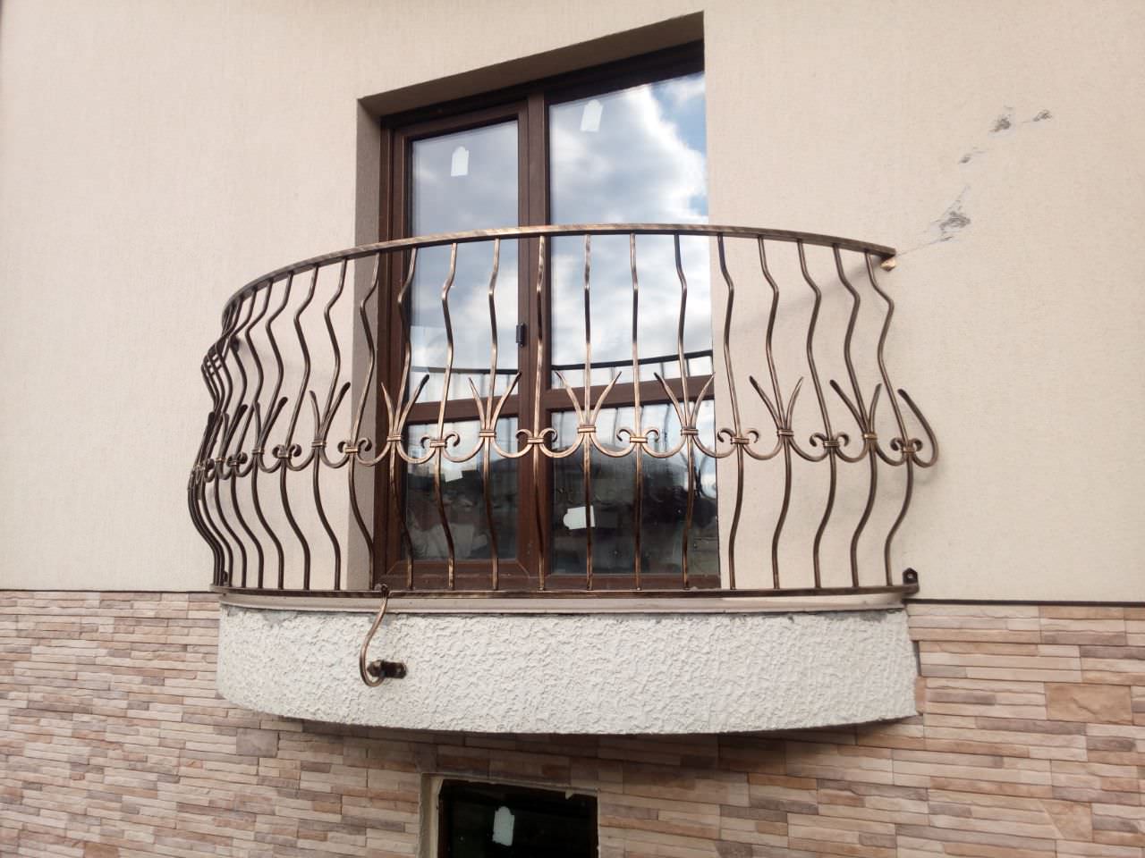 Обложка проекта: Кованые балконы