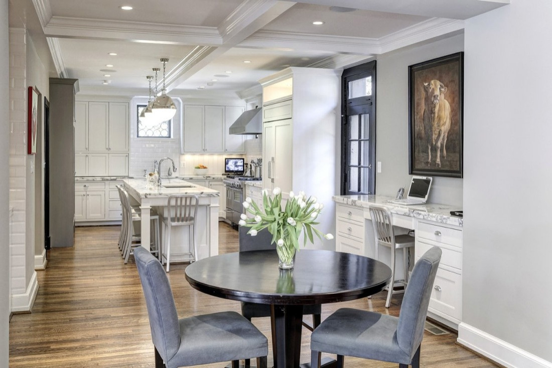 Натуральный камень в интерьерах известных личностей