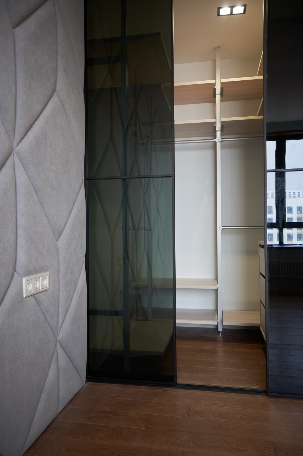 Гардеробная система UNO в интерьере квартиры на Каширской