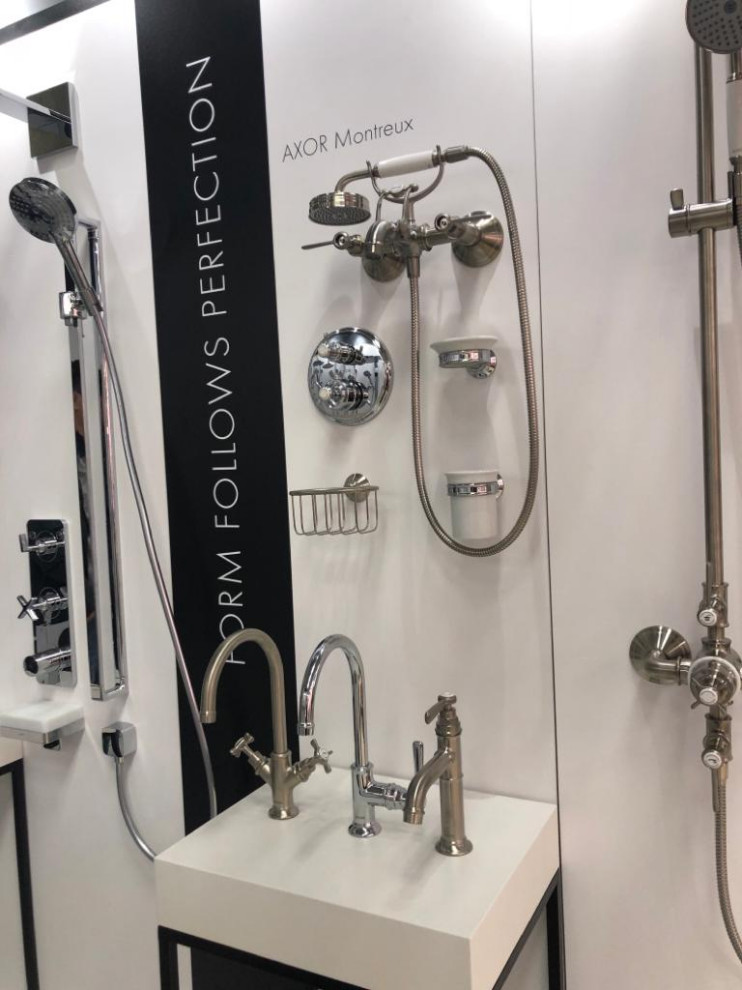 Фото с наших новых монобрендовых зон с Экпостроя ЦДиИ