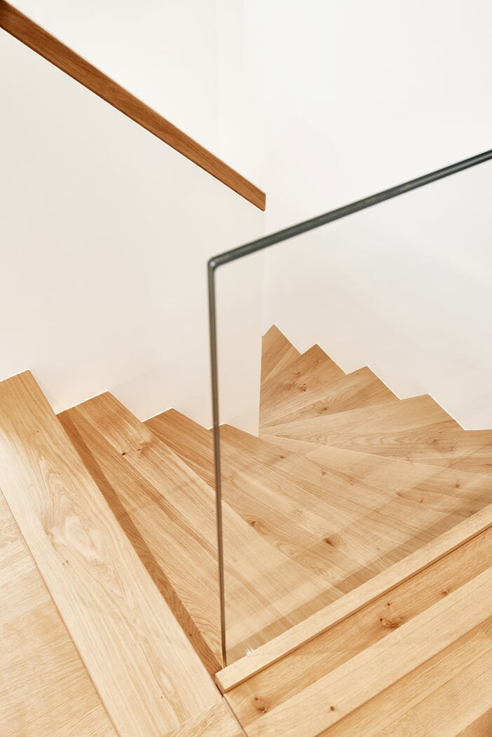 Лестница из натурального дуба