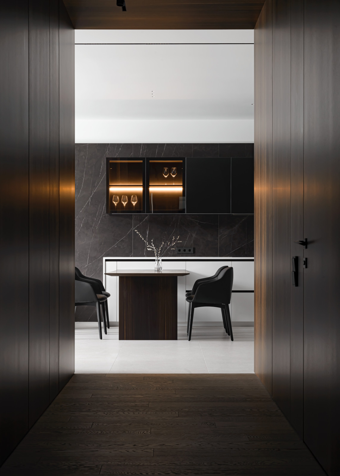 Houzz тур: Квартира в Новосибирске с архитектурным тоннелем