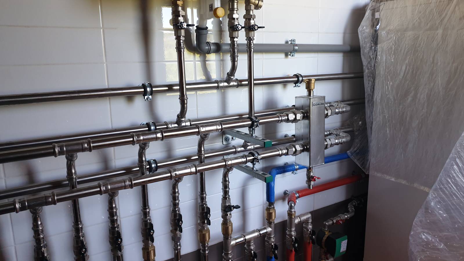 Монтаж Отопления и сантехники в частном доме