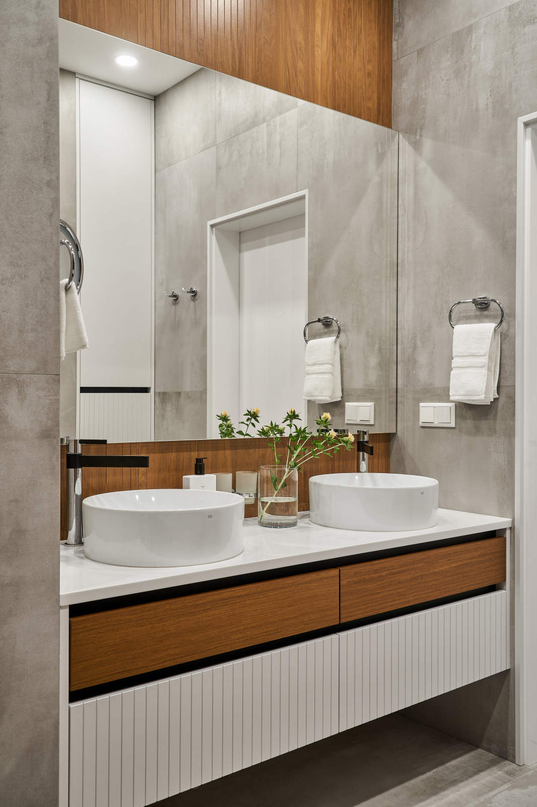 Современная квартира в ЖК "Петровский квартал на воде"