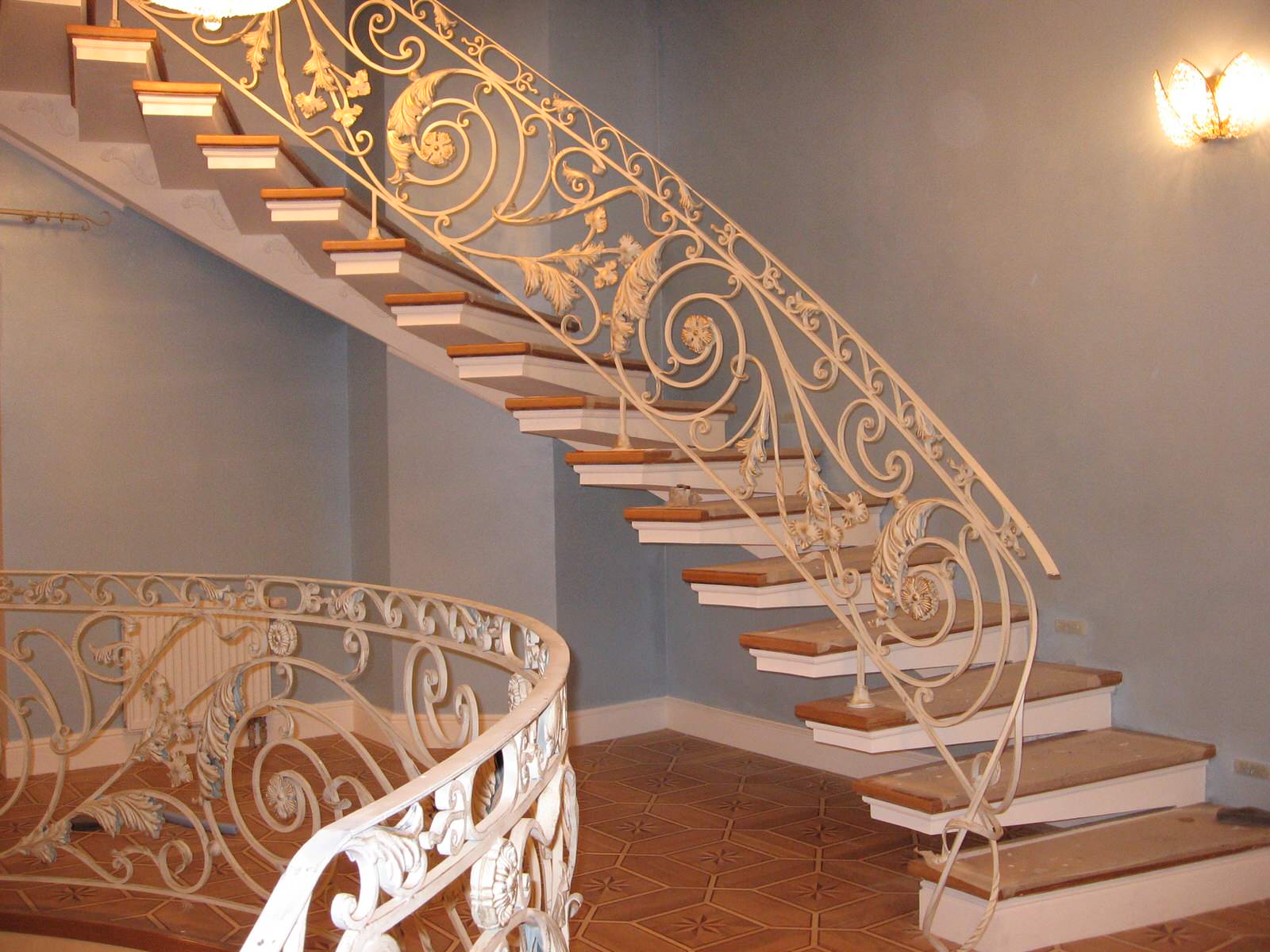 Шикарная лестница