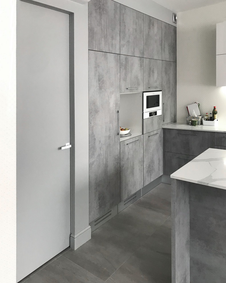 СЕРАЯ КУХНЯ В СТИЛЕ MINIMALISM С ОСТРОВОМ