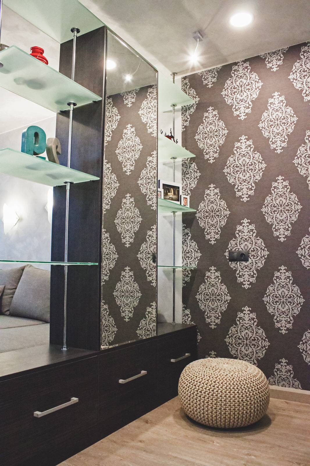 Обложка проекта: Современный интерьер с обращением к классике