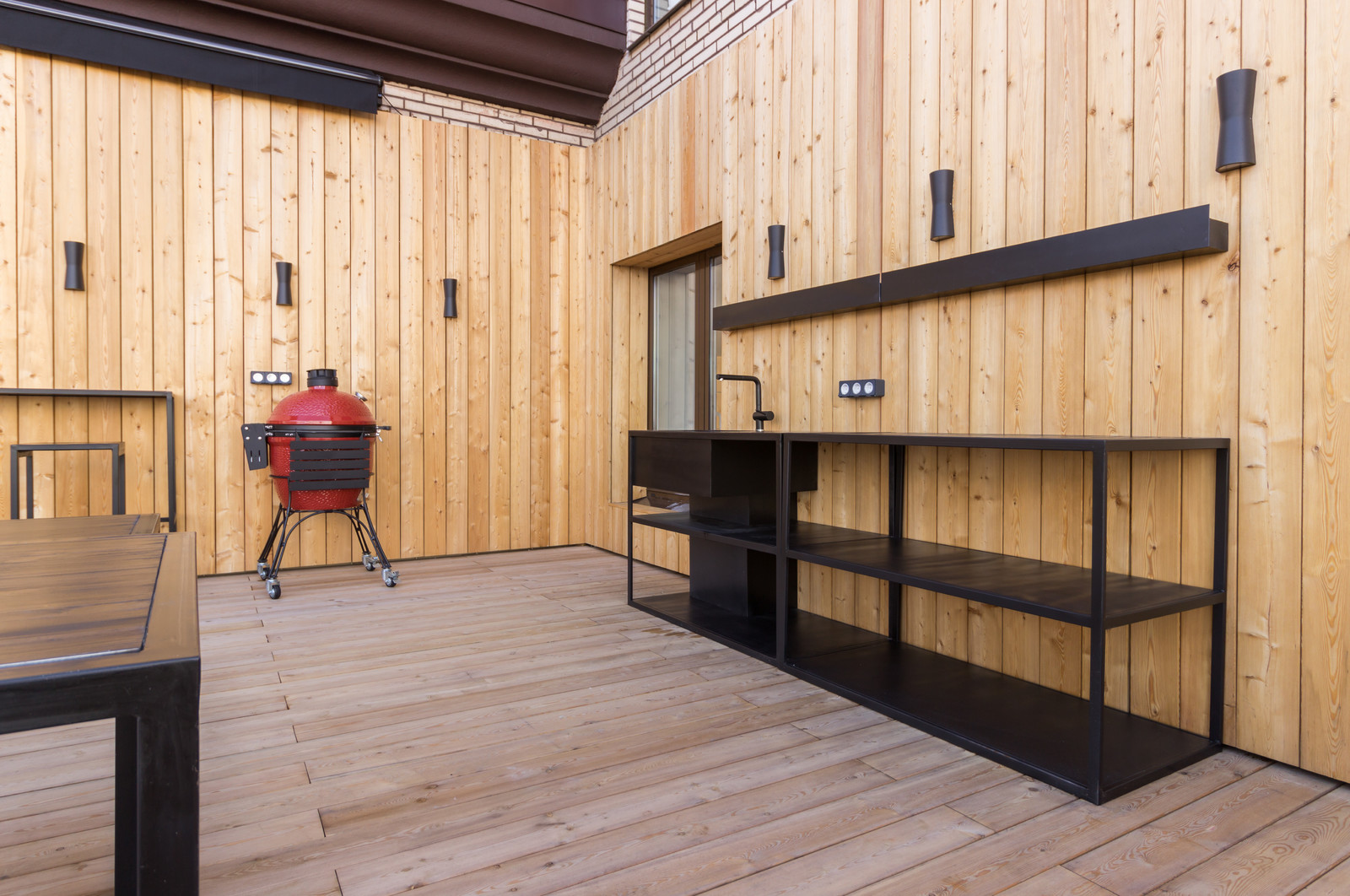 Терраса в квартире на Фермском ш.