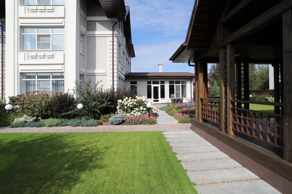 Руст и поперечно исчерченная дорожка