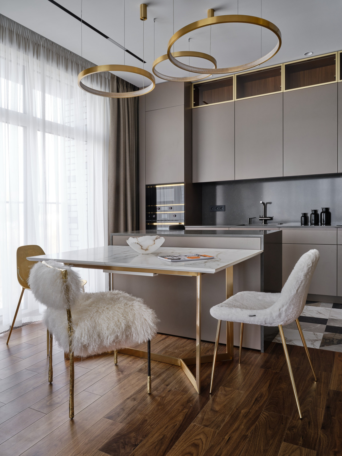 LIFE-Кутузовский