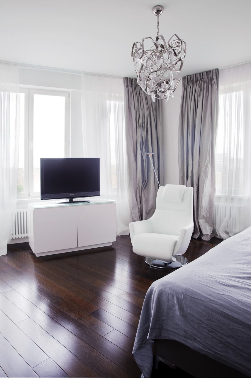 Белые апартаменты