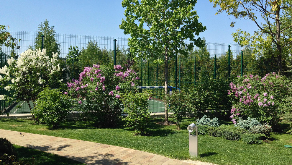 Современный сад в КП "Бенелюкс" вилла 1