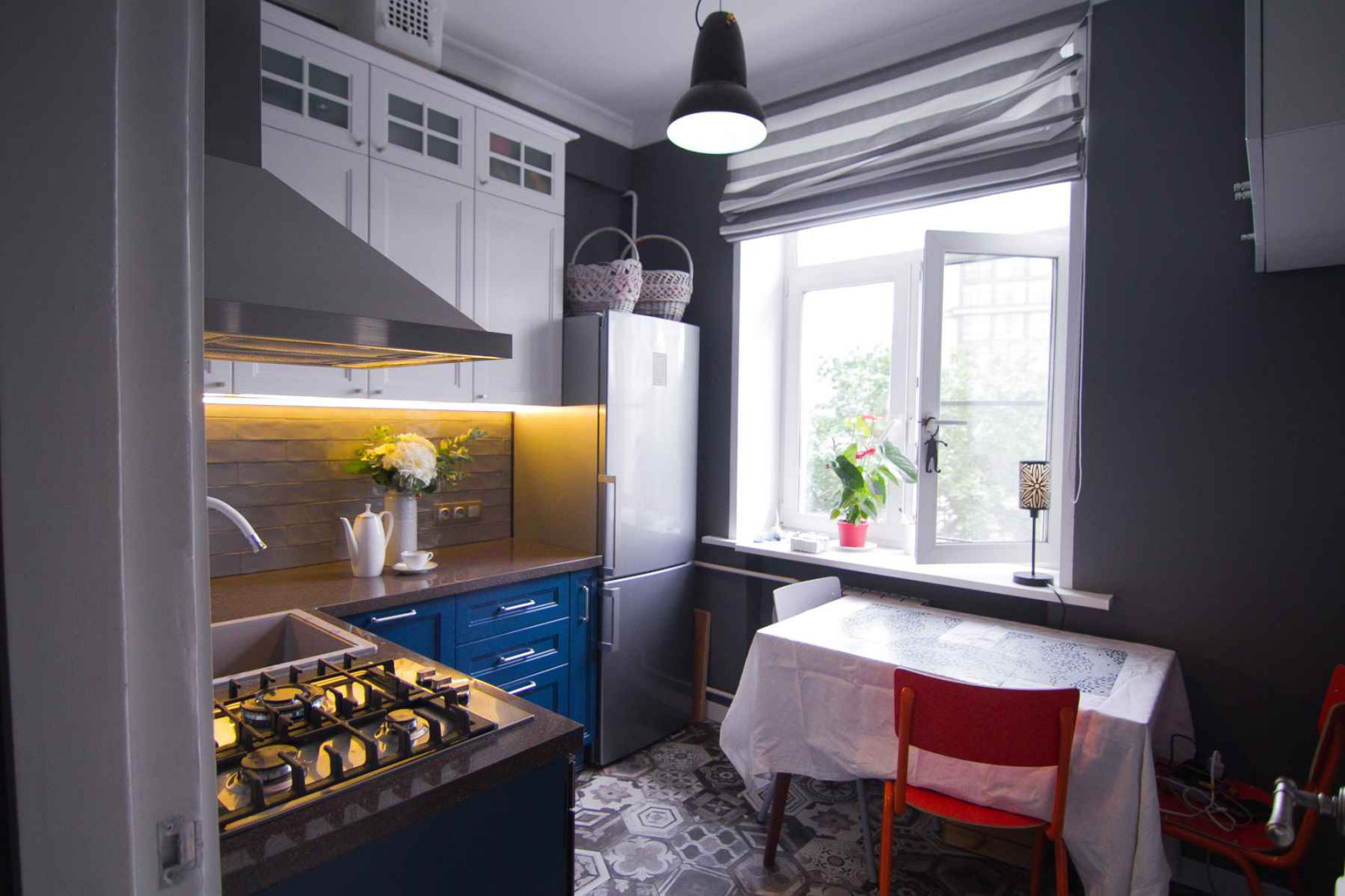 КОМПАКТНАЯ И ФУНКЦИОНАЛЬНАЯ КУХНЯ