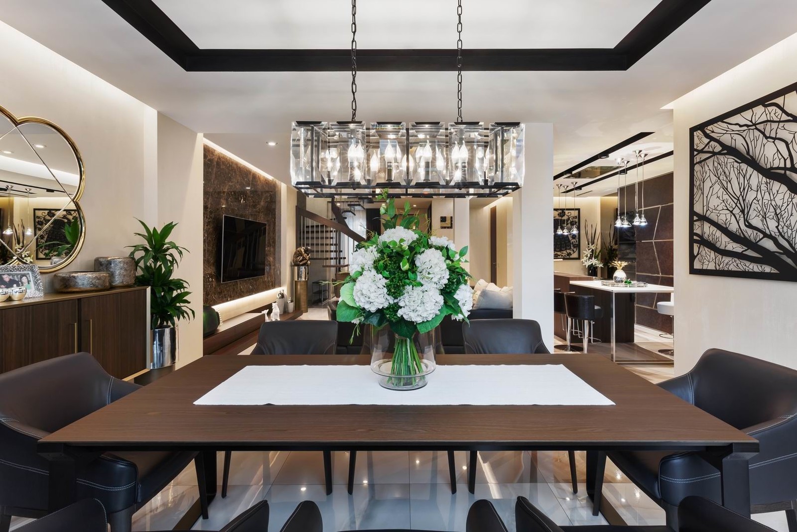 ИЗЯЩНЫЙ ШИК