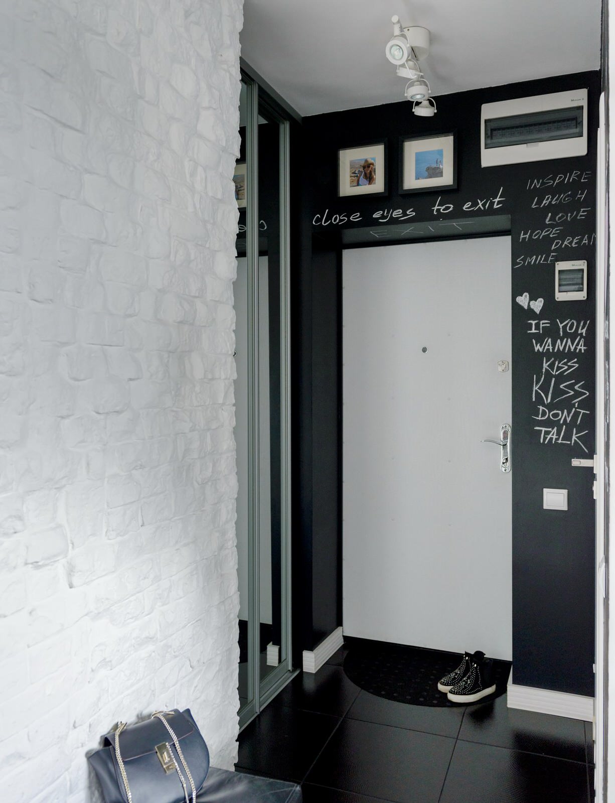 Скандинавский интерьер в немецком доме в российском городе.