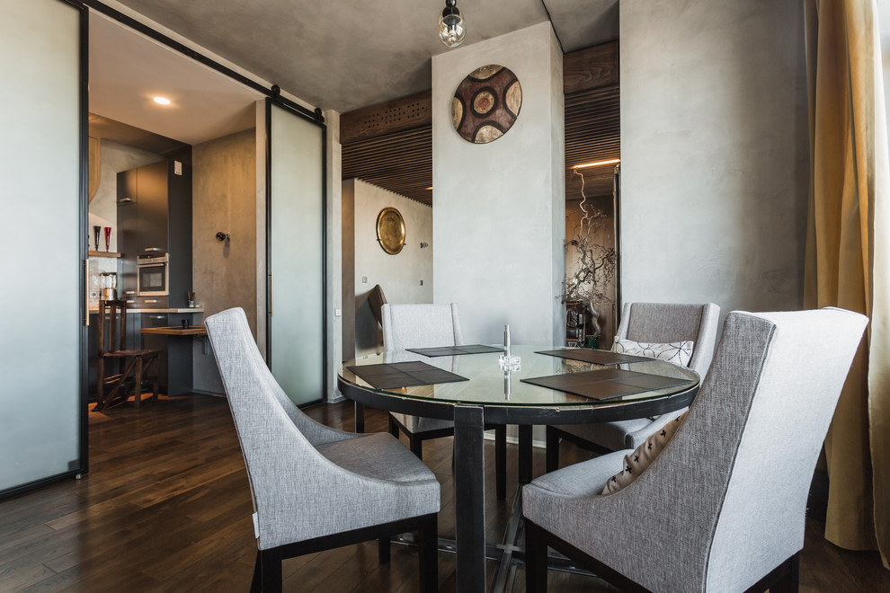 В гостях: Африканские сувениры в квартире холостяка