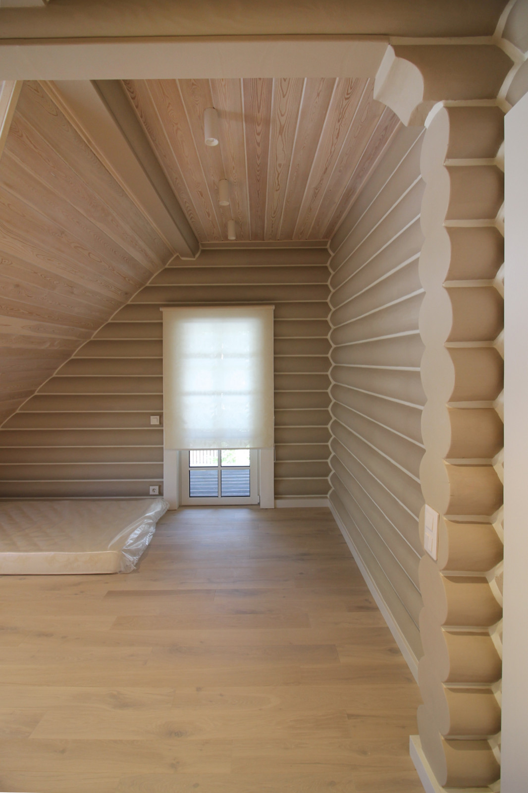 Срубовой коттедж в Рощино