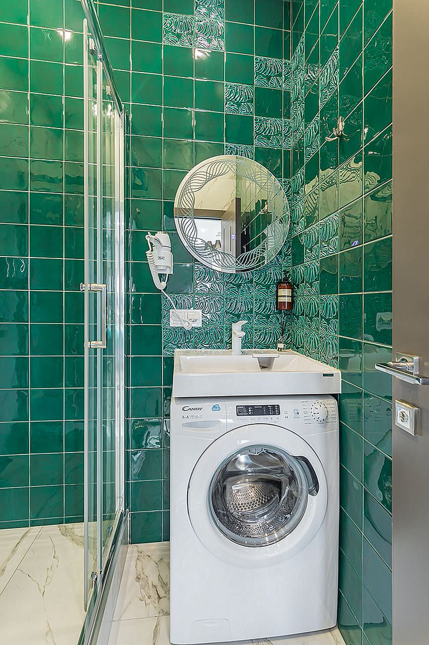 "Изумрудная роскошь" - номер в апарт-отеле KM TOWER