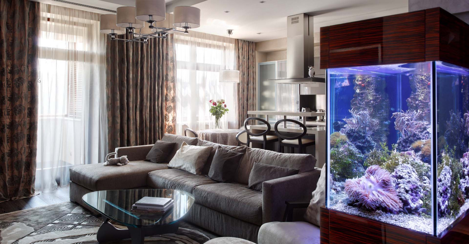 Квартира с морским аквариумом