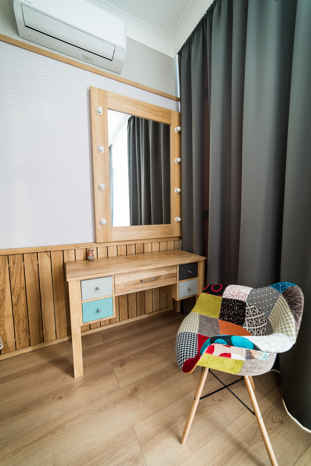 Обложка проекта: Спальня в современных материалах