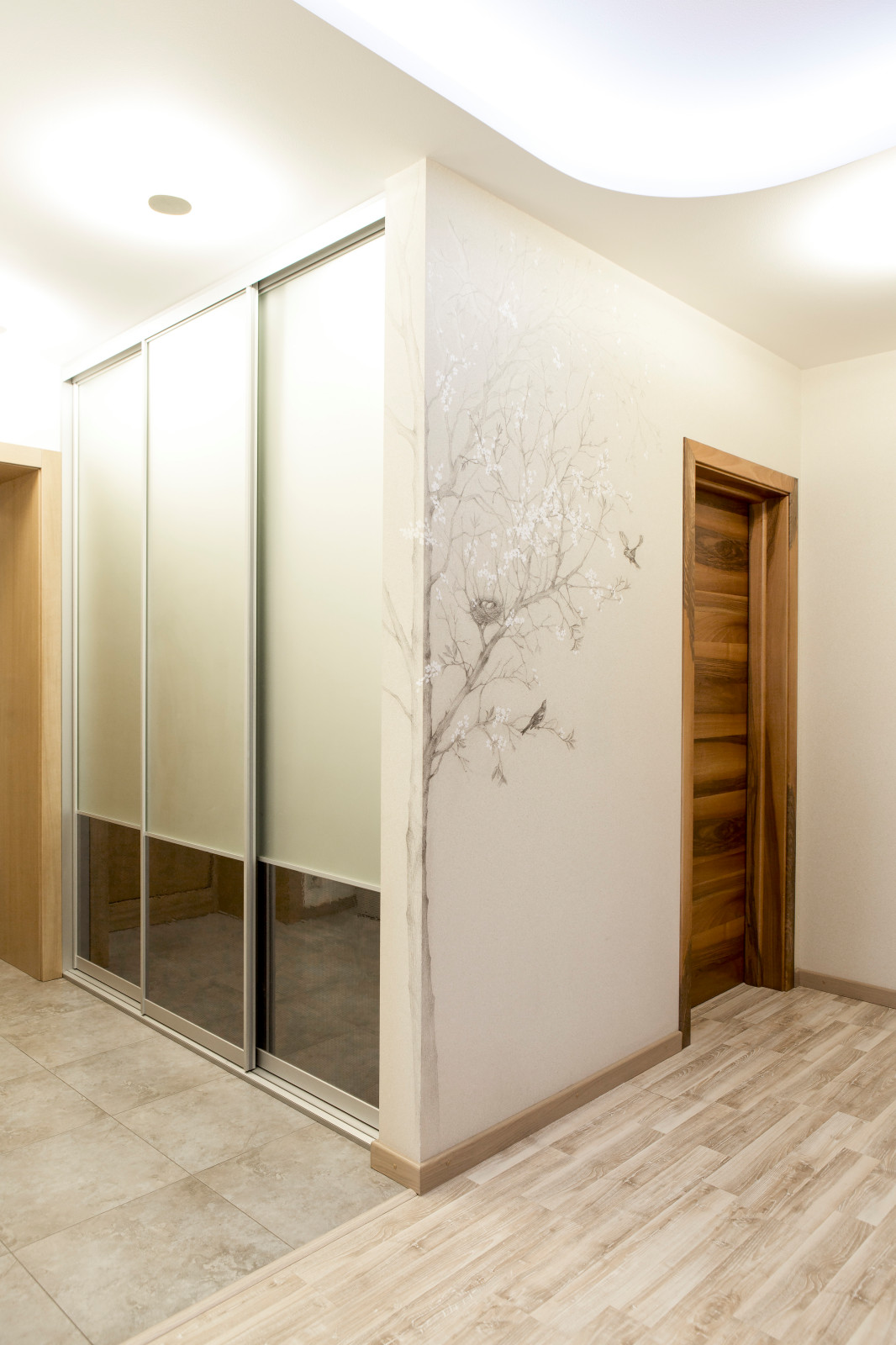 Холл, Шорохи природы, дом в Комарово, Тюмень, 200 м