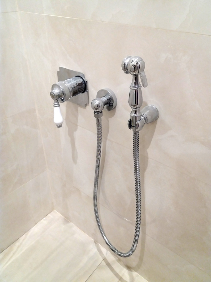 Двухкомнатная квартира в светлых тонах.