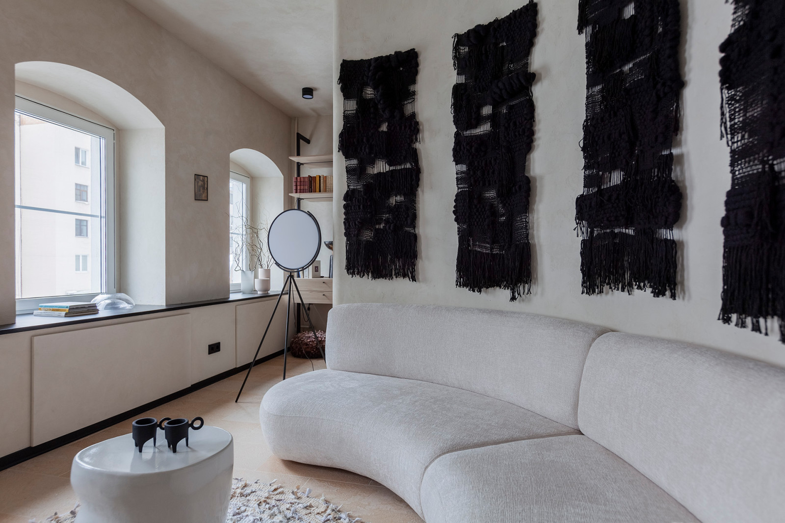 Добрая квартира - интерьер 49м² в доме XIX века